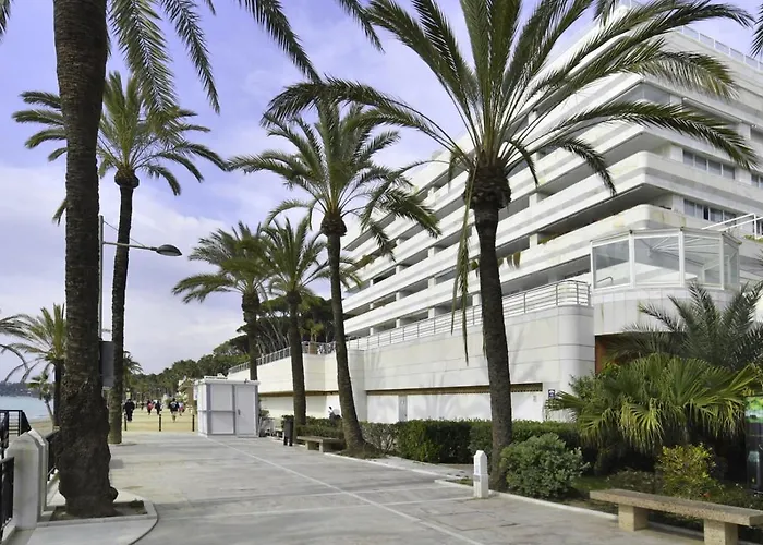 Üdülőközpont Marina Mariola Marbella