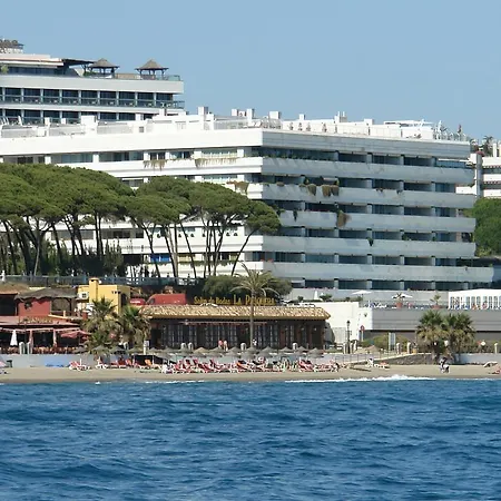 Marina Mariola *