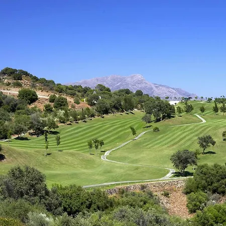 Marina Mariola Resort