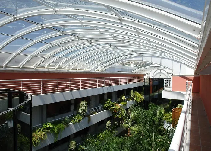 Marina Mariola Resort