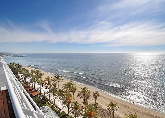 Marina Mariola Resort