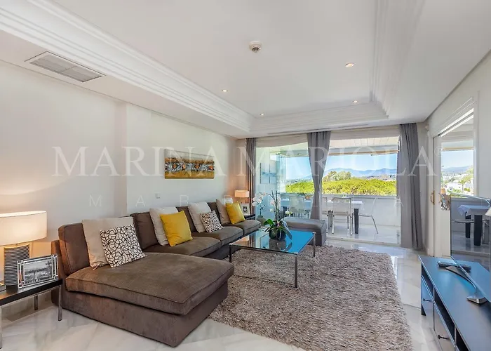 Marina Mariola Resort *