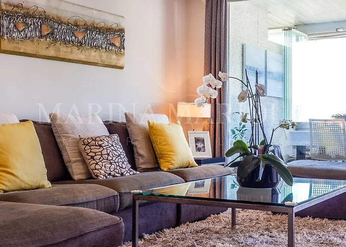 Marina Mariola Resort *